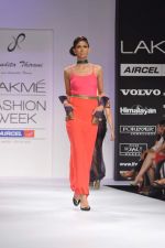 Model walk the ramp for nandita thirani and payal singhal show at Lakme Fashion Week Day 1 on 3rd Aug 2012 (16).JPG
